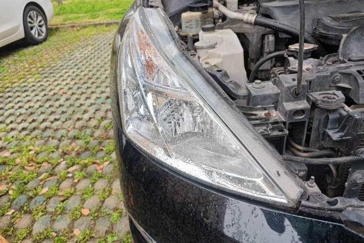 Used Nissan Teana 2011 2.0L XL Comfort Edition Right Front Headlight