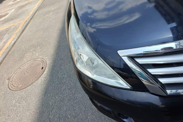 Used Nissan Teana 2011 2.0L XL Comfort Edition Right Front Headlight