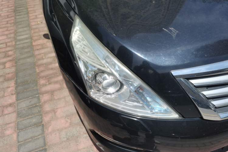 Used Nissan Teana 2011 2.5L XL Advanced Edition Right Front Headlight
