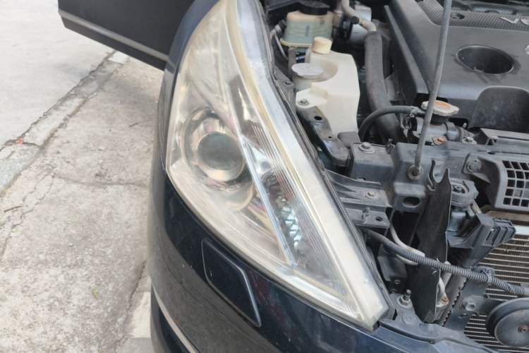 Used Nissan Teana 2011 2.5L XL Advanced Edition Right Front Headlight