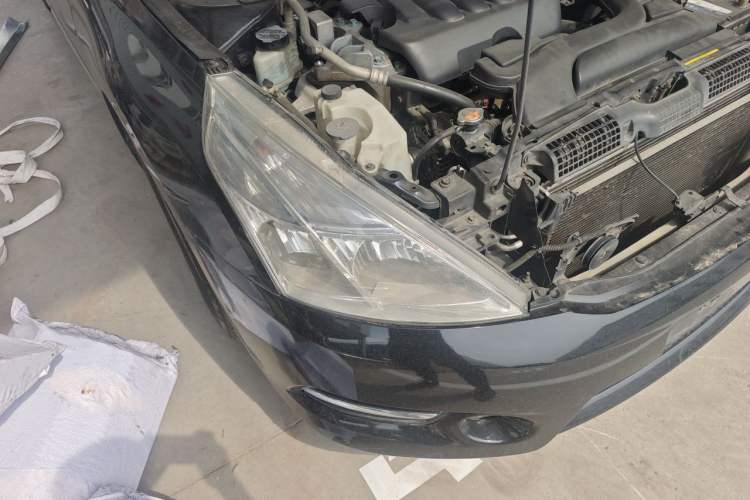 Used Nissan Teana 2011 2.0L XL Comfort Edition Right Front Headlight