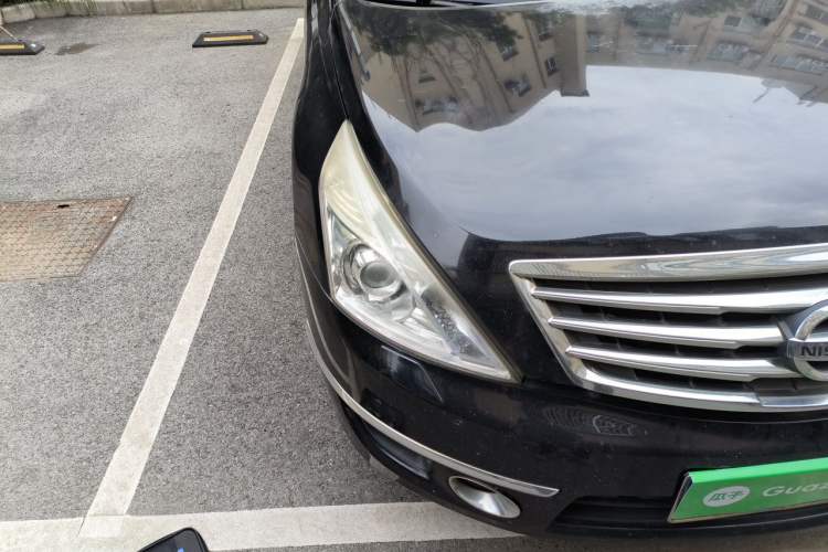 Used Nissan Teana 2011 Duke 2.5L XV Luxury Edition Right Front Headlight