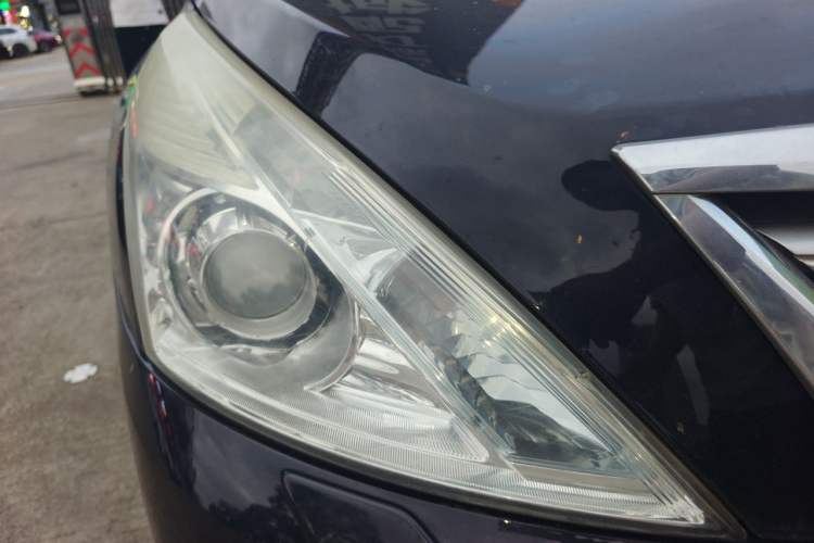 Used Nissan Teana 2011 2.5L XL Advanced Edition Right Front Headlight