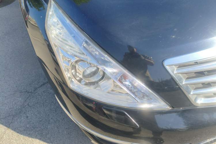 Used Nissan Teana 2011 Duke 2.5L XV Luxury Edition Right Front Headlight