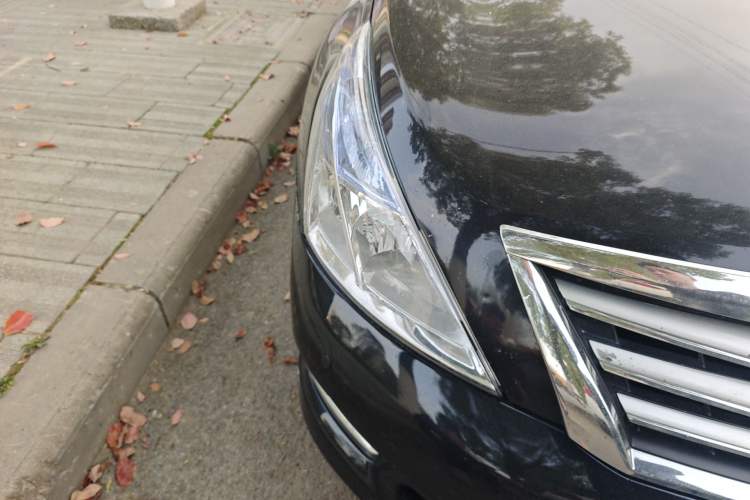 Used Nissan Teana 2011 2.0L XL Comfort Edition Right Front Headlight