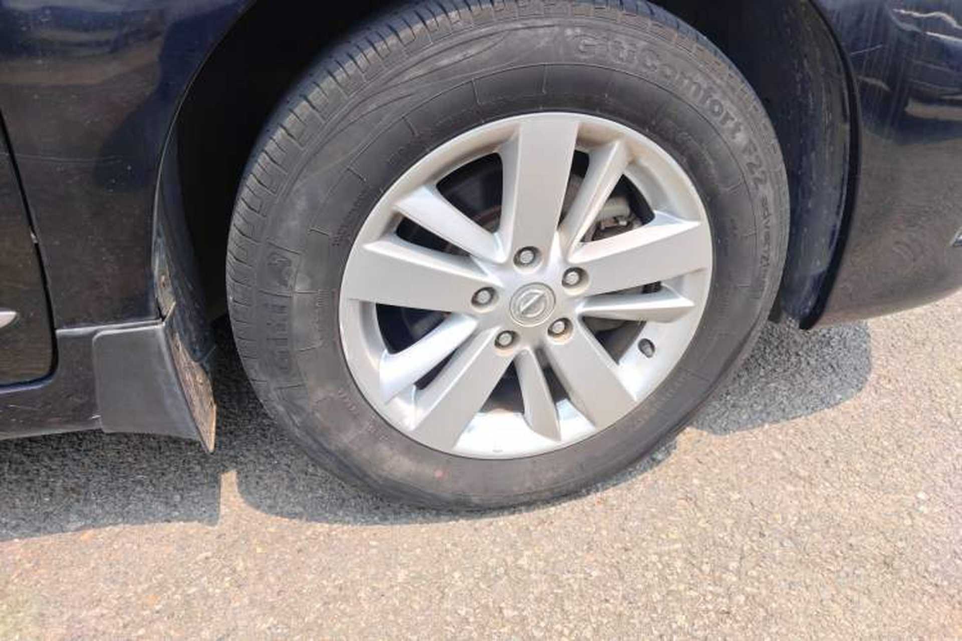 Used Nissan Teana 2011 2.0L XL Comfort Edition Right Front Wheel Hub