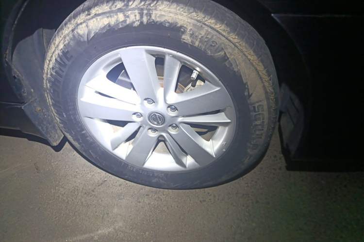 Used Nissan Teana 2011 2.5L XL Advanced Edition Right Front Wheel Hub