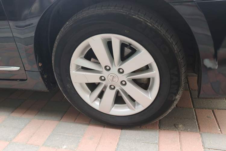 Used Nissan Teana 2011 2.5L XL Advanced Edition Right Front Wheel Hub
