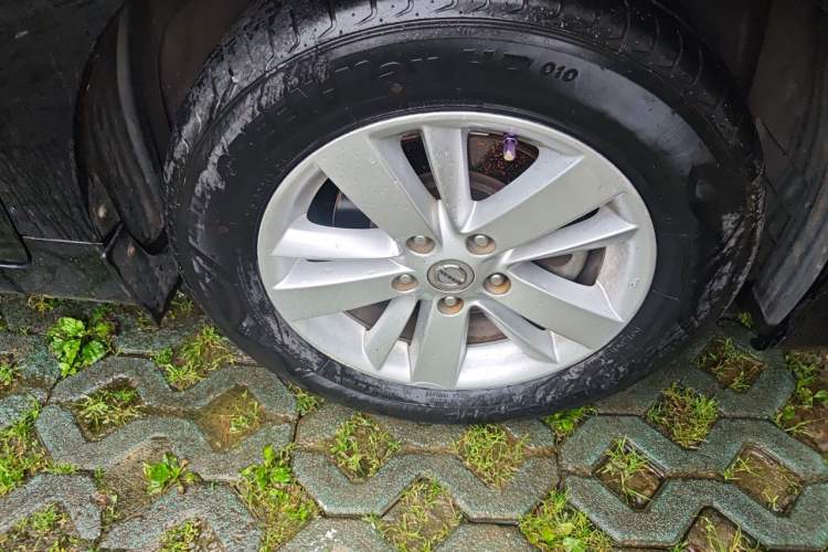 Used Nissan Teana 2011 2.0L XL Glory Edition Right Front Wheel Hub