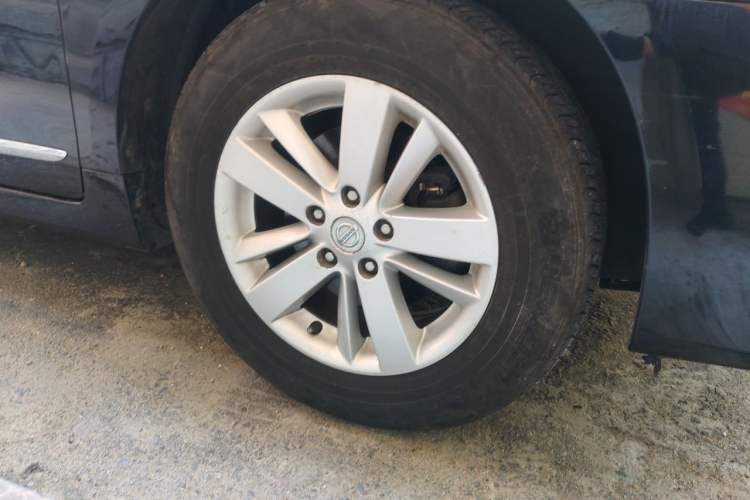 Used Nissan Teana 2011 2.0L XL Comfort Edition Right Front Wheel Hub