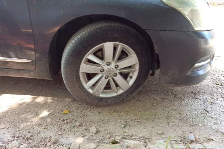 Used Nissan Teana 2011 2.0L XL Comfort Edition Right Front Wheel Hub
