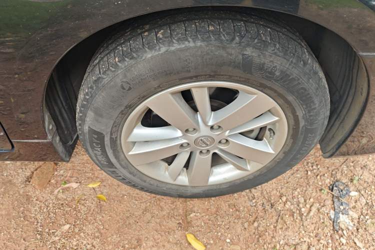 Used Nissan Teana 2011 2.0L XL Comfort Edition Right Front Wheel Hub