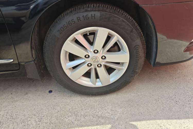 Used Nissan Teana 2011 2.5L XL Glory Edition Right Front Wheel Hub