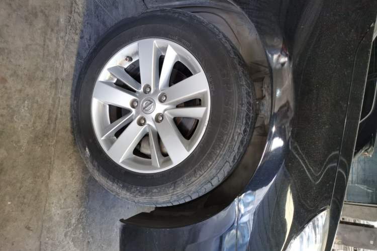 Used Nissan Teana 2011 2.0L XL Comfort Edition Right Front Wheel Hub