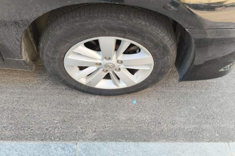 Used Nissan Teana 2011 2.0L XL Glory Edition Right Front Wheel Hub