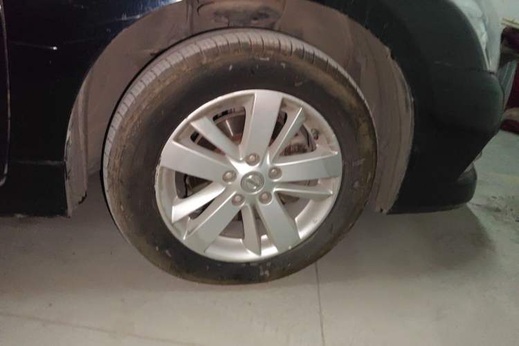 Used Nissan Teana 2011 2.5L XL Advanced Edition Right Front Wheel Hub