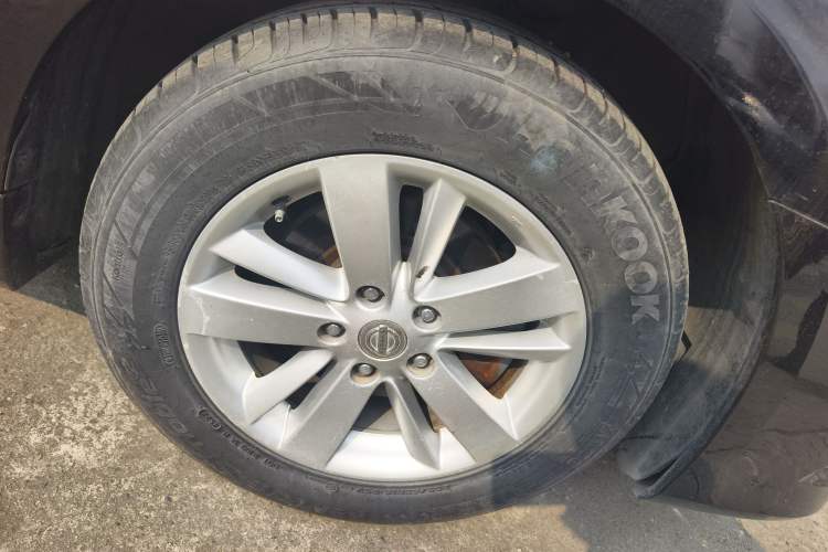 Used Nissan Teana 2011 2.0L XL Comfort Edition Right Front Wheel Hub