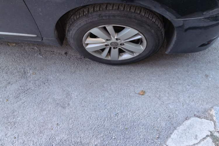 Used Nissan Teana 2011 2.5L XL Advanced Edition Right Front Wheel Hub