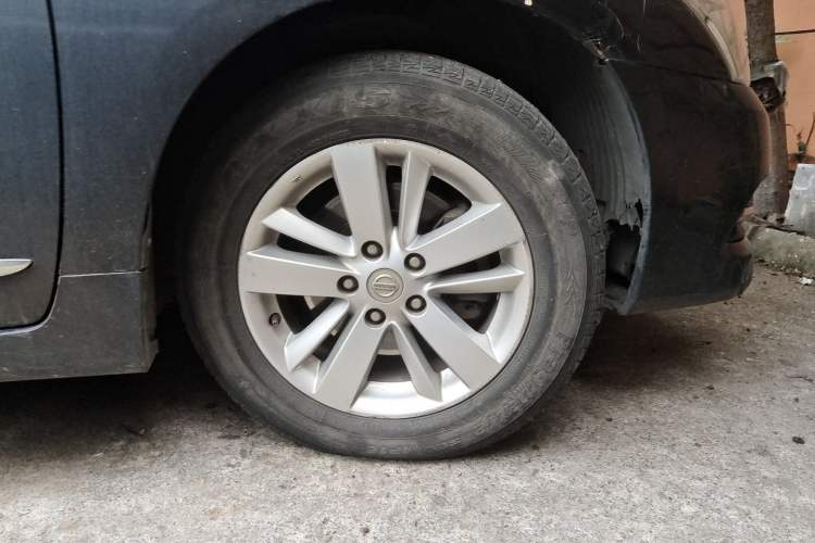 Used Nissan Teana 2011 2.0L XL Comfort Edition Right Front Wheel Hub