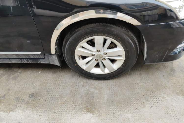 Used Nissan Teana 2011 2.5L XL Advanced Edition Right Front Wheel Hub