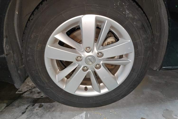 Used Nissan Teana 2011 2.0L XL Glory Edition Right Front Wheel Hub