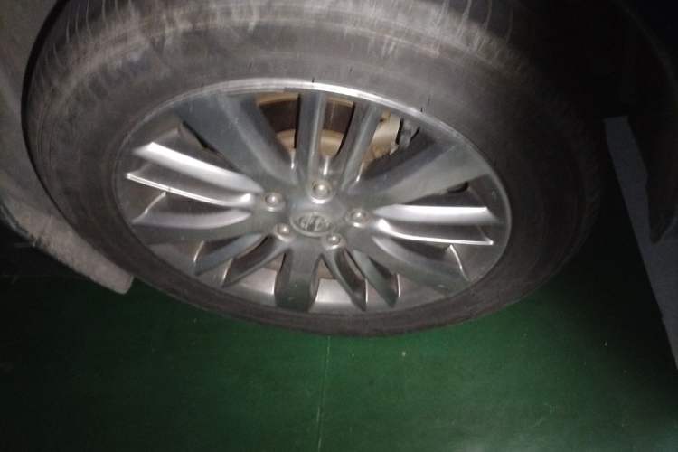 Used Nissan Teana 2011 Duke 2.5L XV Luxury Edition Right Front Wheel Hub