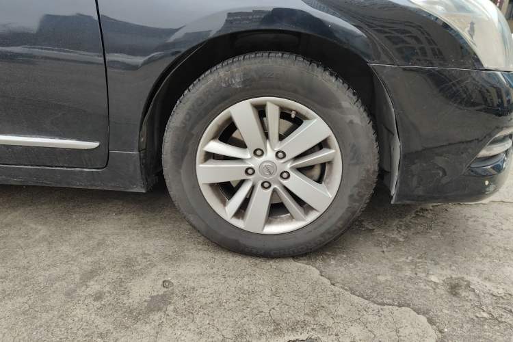 Used Nissan Teana 2011 2.0L XL Comfort Edition Right Front Wheel Hub