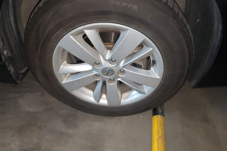 Used Nissan Teana 2011 2.5L XL Advanced Edition Right Front Wheel Hub