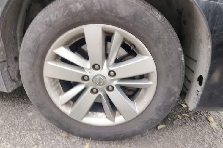 Used Nissan Teana 2011 2.5L XL Advanced Edition Right Front Wheel Hub