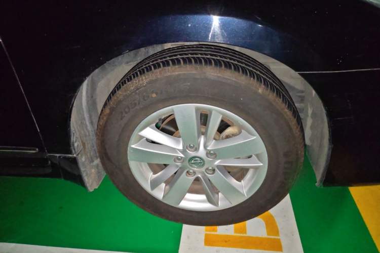 Used Nissan Teana 2011 2.5L XL Glory Edition Right Front Wheel Hub