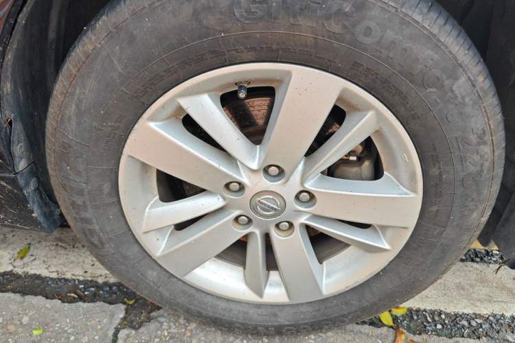 Used Nissan Teana 2011 2.0L XL Comfort Edition Right Front Wheel Hub
