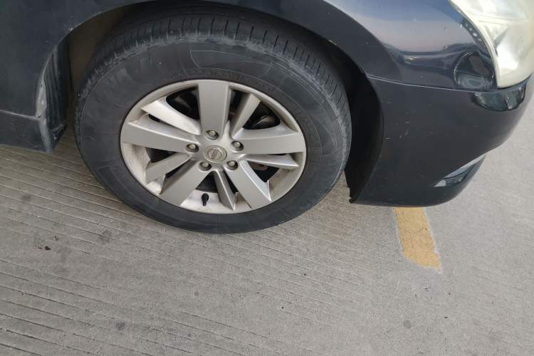 Used Nissan Teana 2011 2.0L XL Comfort Edition Right Front Wheel Hub
