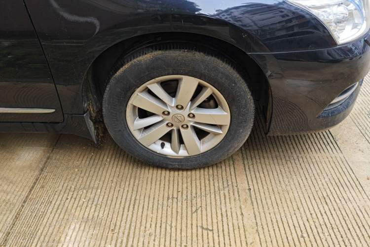 Used Nissan Teana 2011 2.5L XL Glory Edition Right Front Wheel Hub