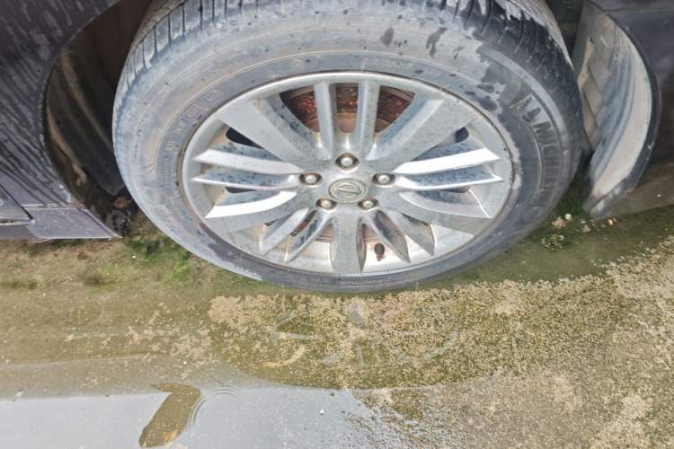 Used Nissan Teana 2011 2.5L XL Advanced Edition Right Front Wheel Hub