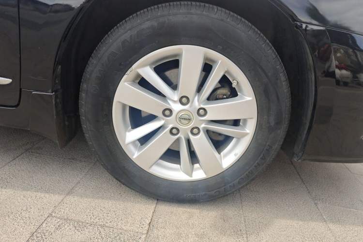 Used Nissan Teana 2011 2.5L XL Advanced Edition Right Front Wheel Hub