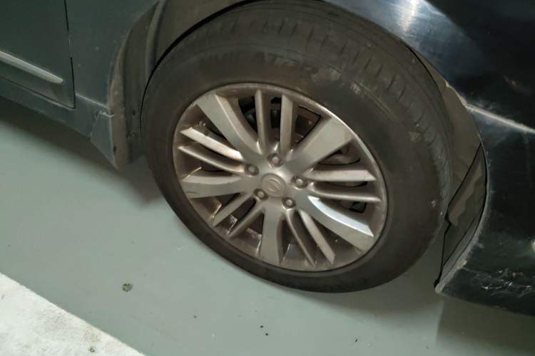 Used Nissan Teana 2011 Duke 2.5L XV Luxury Edition Right Front Wheel Hub