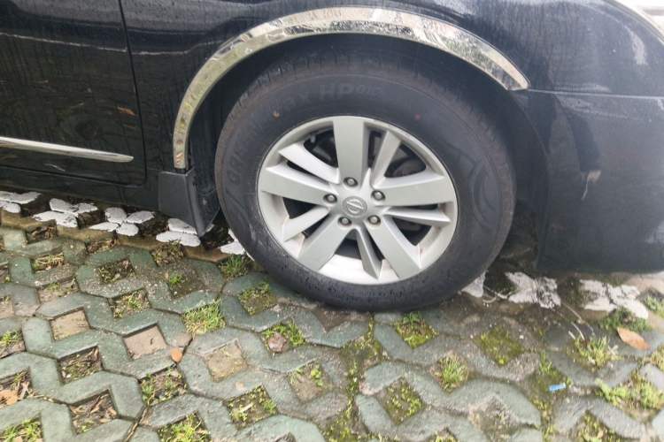 Used Nissan Teana 2011 2.5L XL Advanced Edition Right Front Wheel Hub