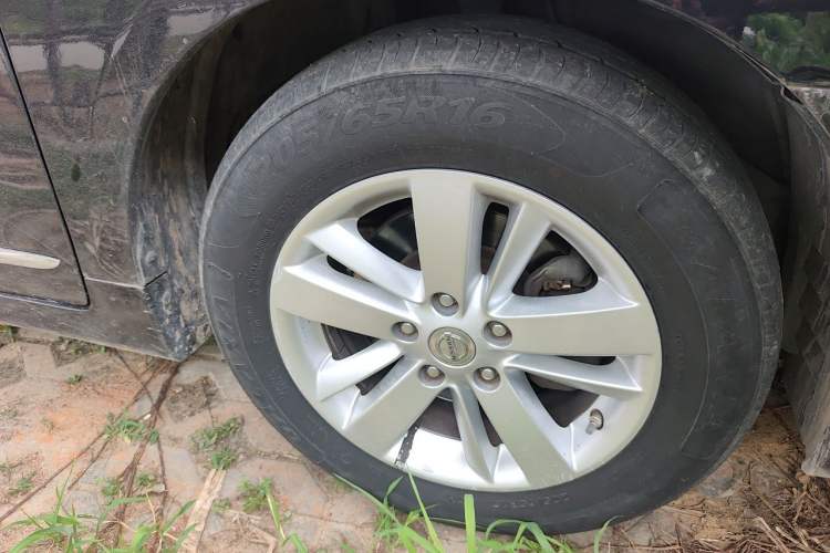 Used Nissan Teana 2011 2.0L XL Comfort Edition Right Front Wheel Hub