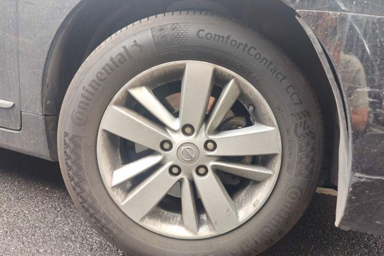 Used Nissan Teana 2011 2.0L XL Comfort Edition Right Front Wheel Hub
