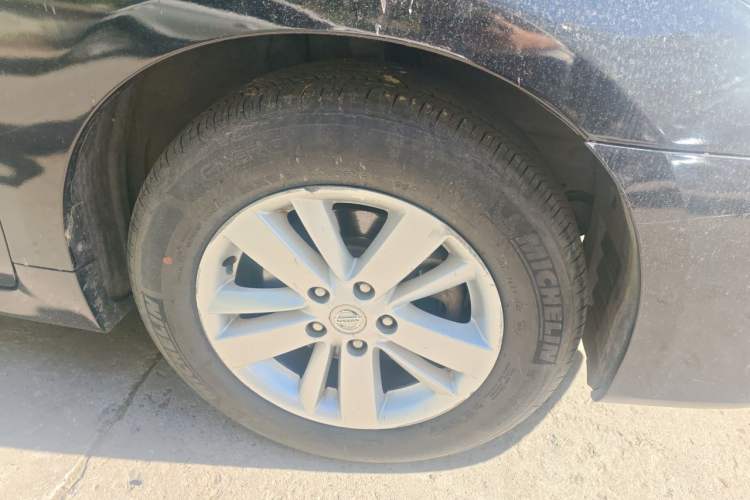 Used Nissan Teana 2011 2.5L XL Advanced Edition Right Front Wheel Hub