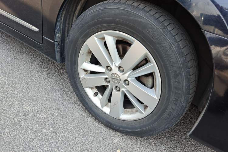 Used Nissan Teana 2011 2.0L XL Comfort Edition Right Front Wheel Hub