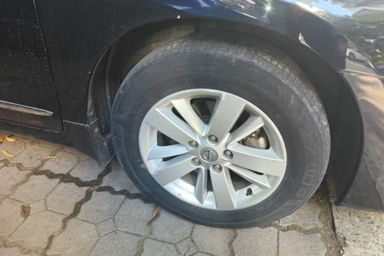 Used Nissan Teana 2011 2.0L XL Comfort Edition Right Front Wheel Hub