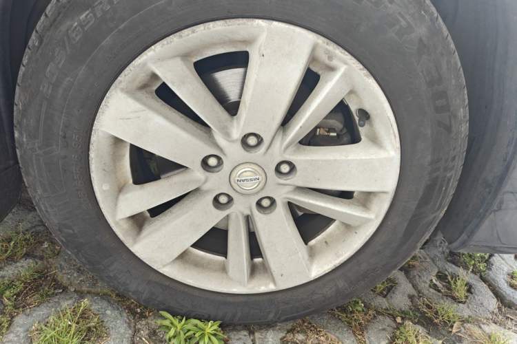 Used Nissan Teana 2011 2.5L XL Advanced Edition Right Front Wheel Hub