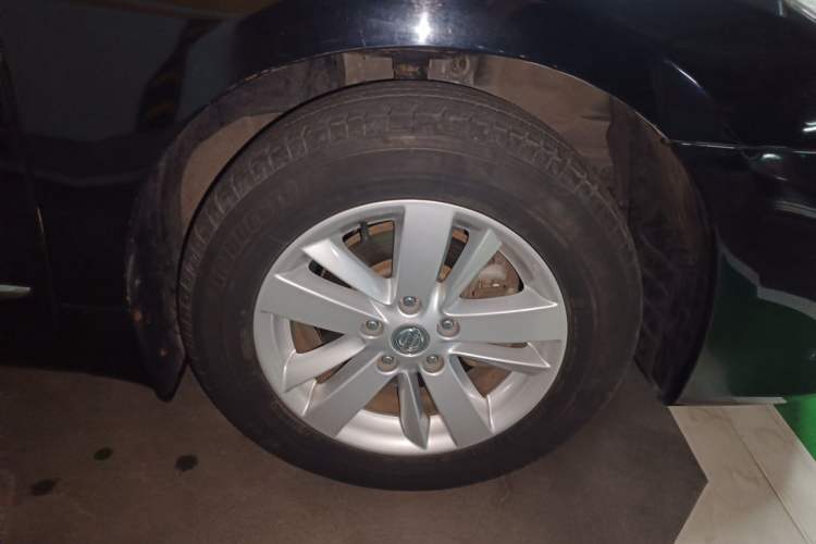 Used Nissan Teana 2011 2.5L XL Advanced Edition Right Front Wheel Hub