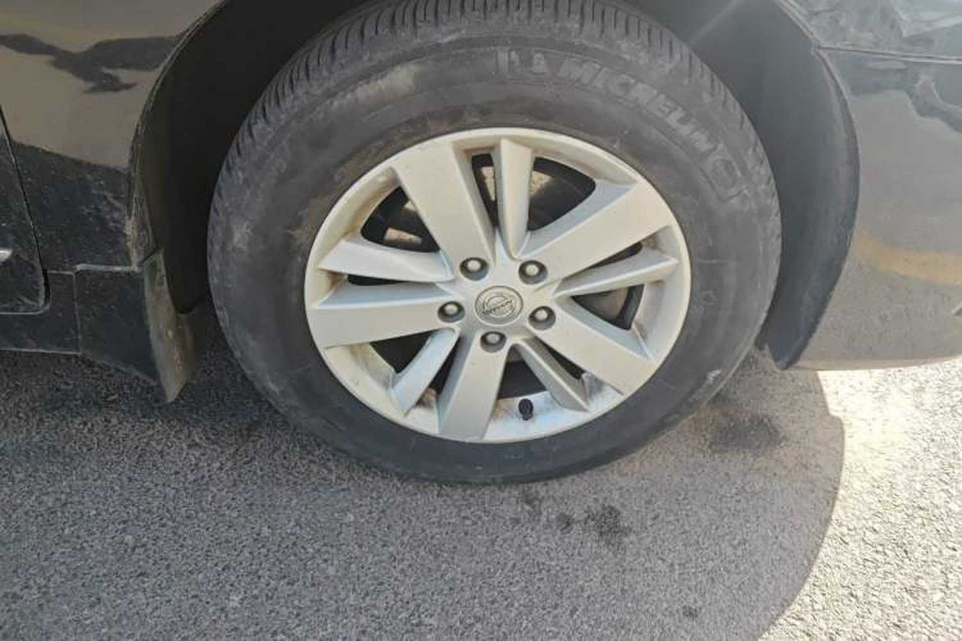 Used Nissan Teana 2011 2.0L XL Glory Edition Right Front Wheel Hub