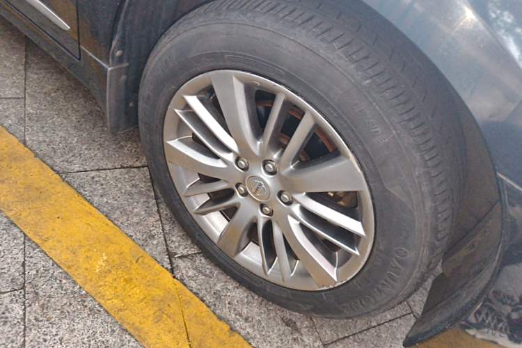 Used Nissan Teana 2011 Duke 2.5L XV VIP Prestige Edition Right Front Wheel Hub
