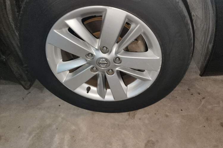 Used Nissan Teana 2011 2.0L XL Glory Edition Right Front Wheel Hub