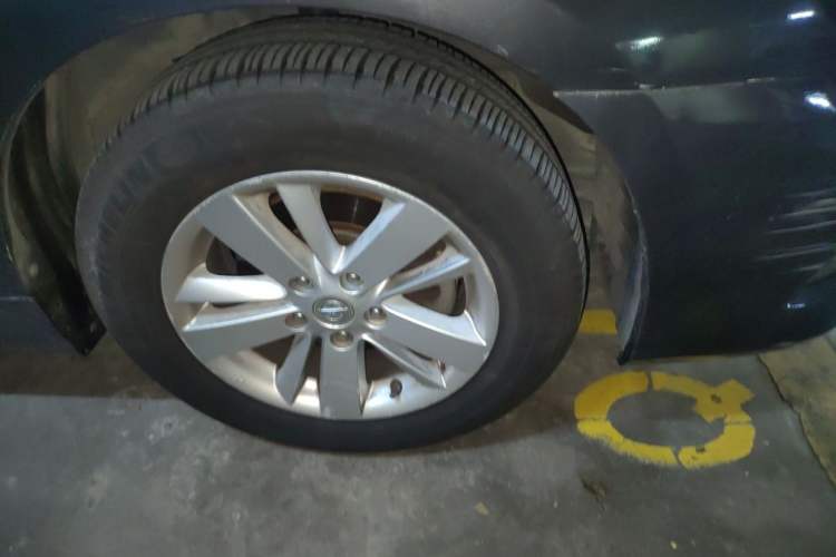 Used Nissan Teana 2011 2.0L XL Comfort Edition Right Front Wheel Hub