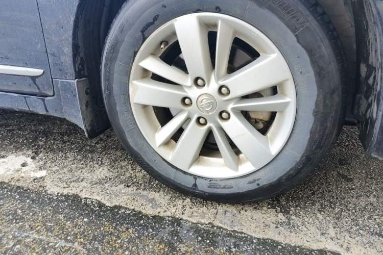 Used Nissan Teana 2011 2.5L XL Advanced Edition Right Front Wheel Hub