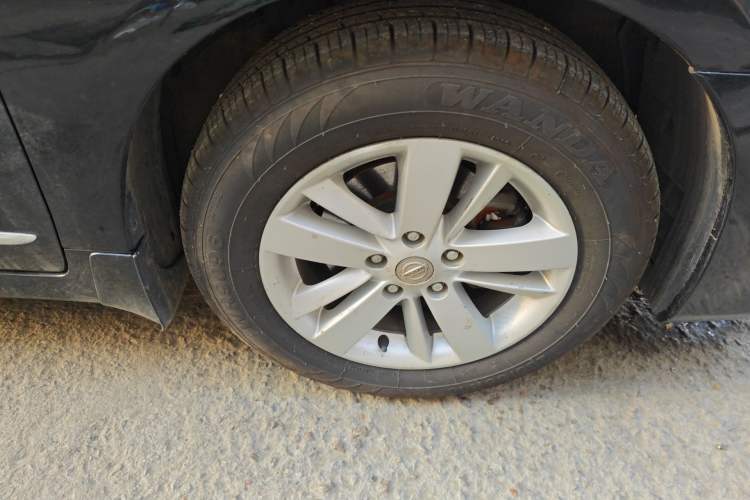 Used Nissan Teana 2011 2.0L XL Comfort Edition Right Front Wheel Hub